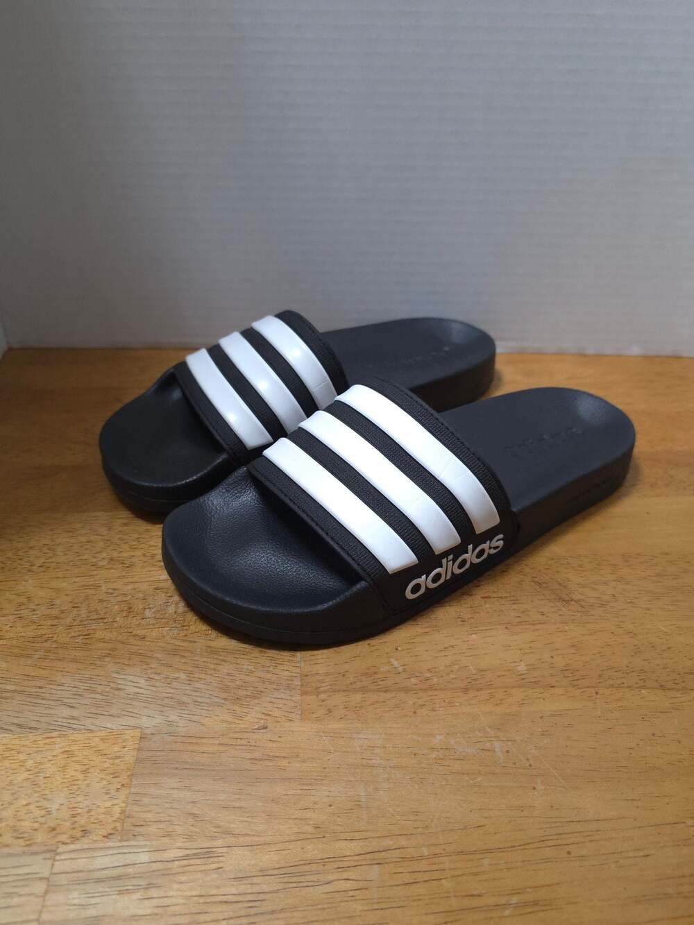 Adidas Adilette Shower Slide Sandals Black White AQ1701 Size 6